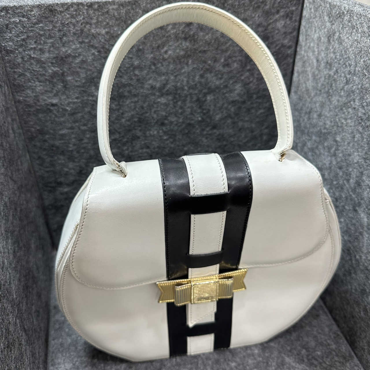 セリーヌのハンドバッグを買取させていただきました！！
