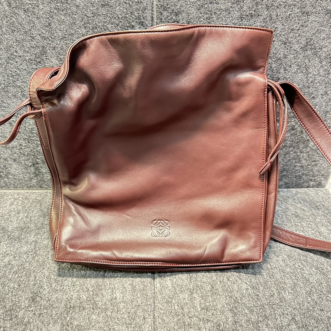 ロエベ　ショルダーバックお買取りさせていただきました！