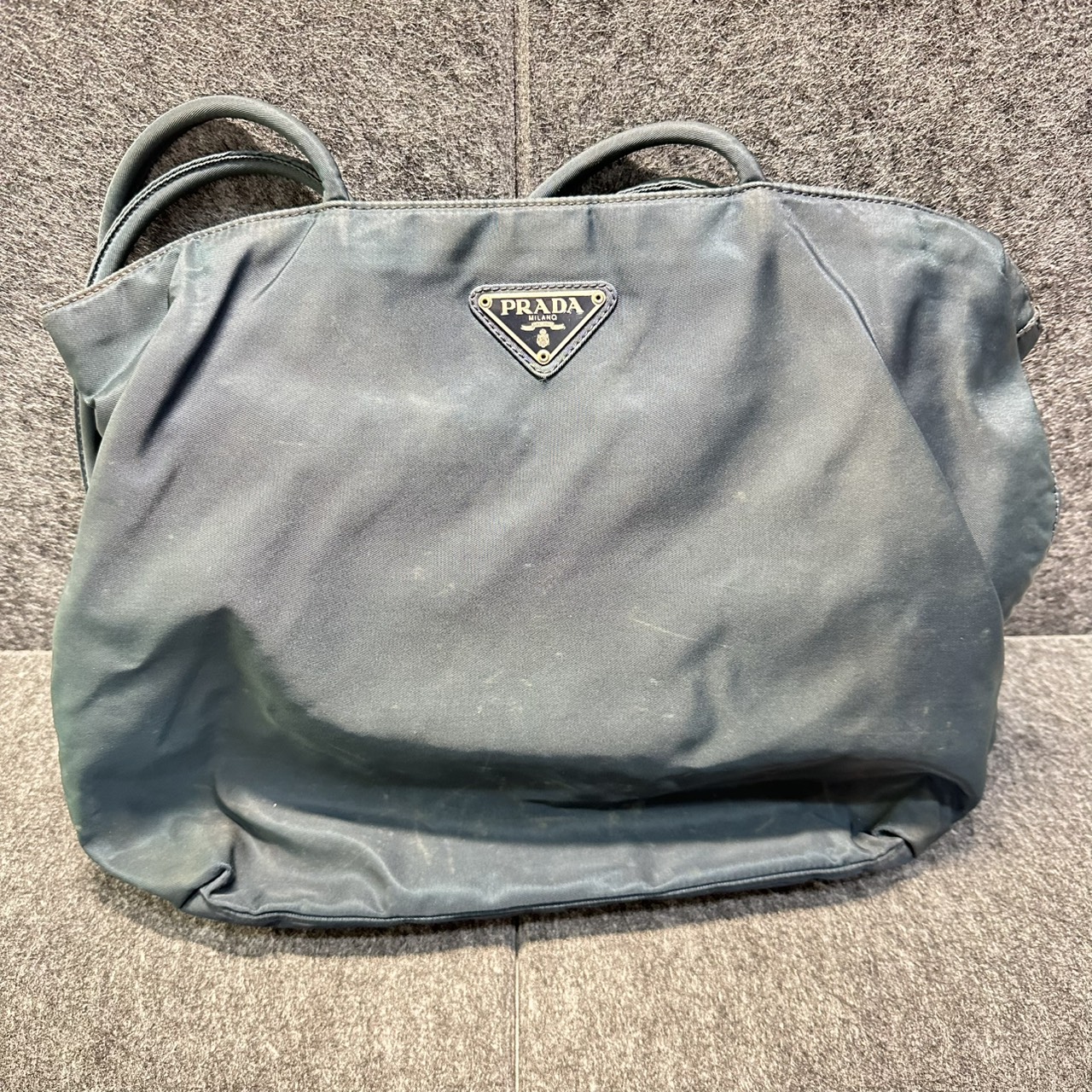 PRADAのバッグをお買取りさせていただきました！！
