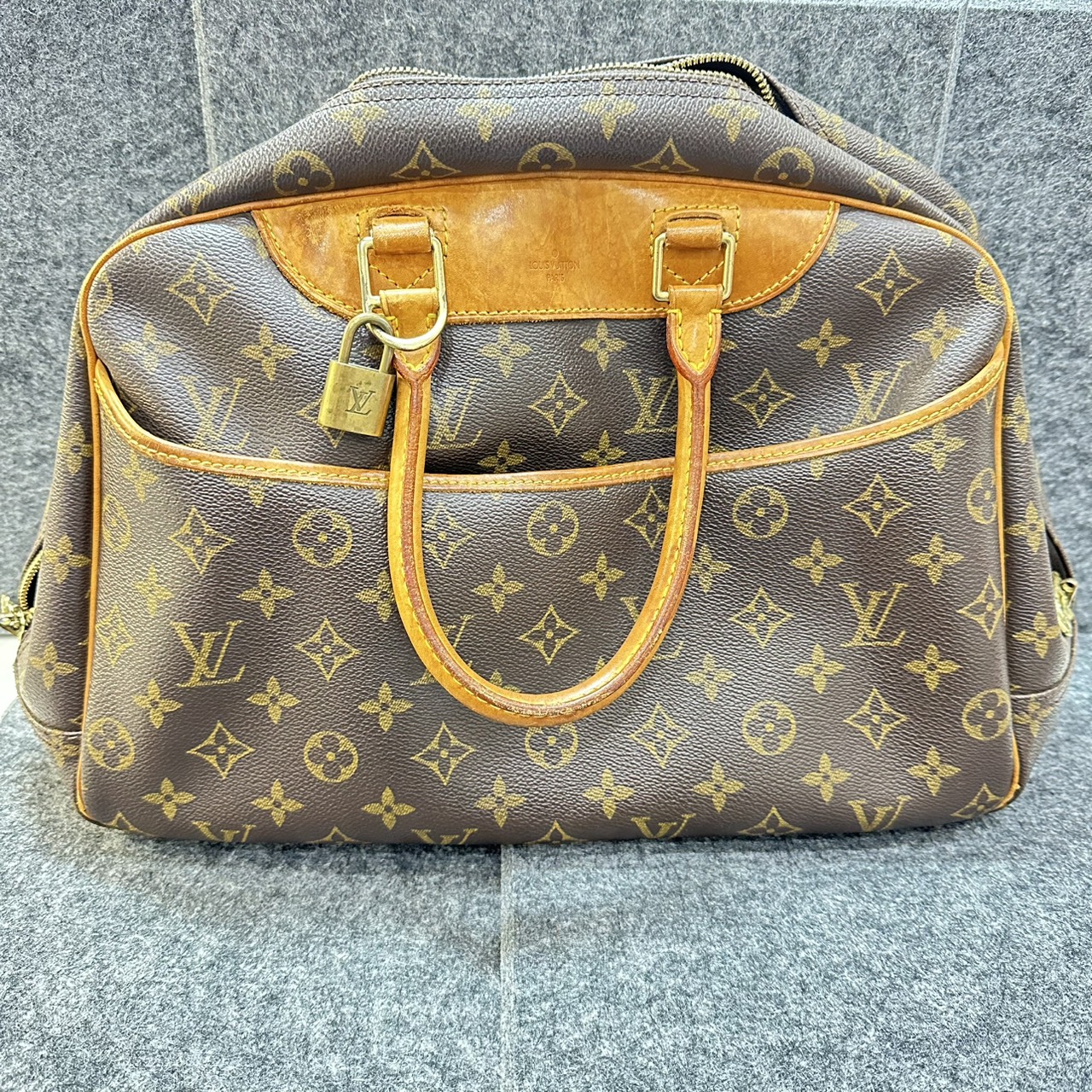 Louis Vuittonドーヴィルお買取りさせていただきました！
