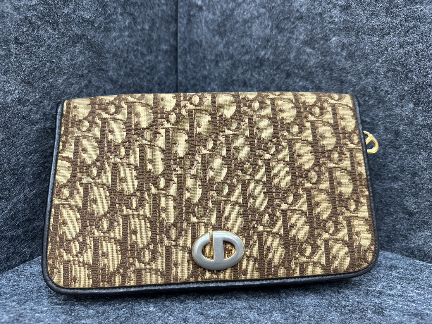 Diorのハンドバッグを買取させていただきました！！